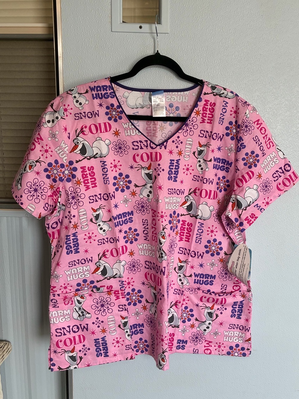 New Cherokee Scrub Top Tooniforms Disney Frozen Olaf  Print Medical Women's 2XL